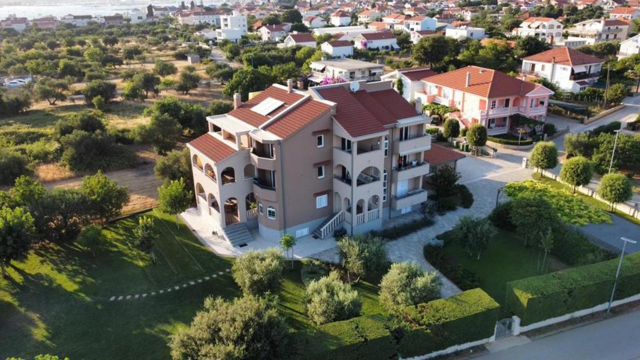 Luxury Apartments Garden Sukosan Ngoại thất bức ảnh