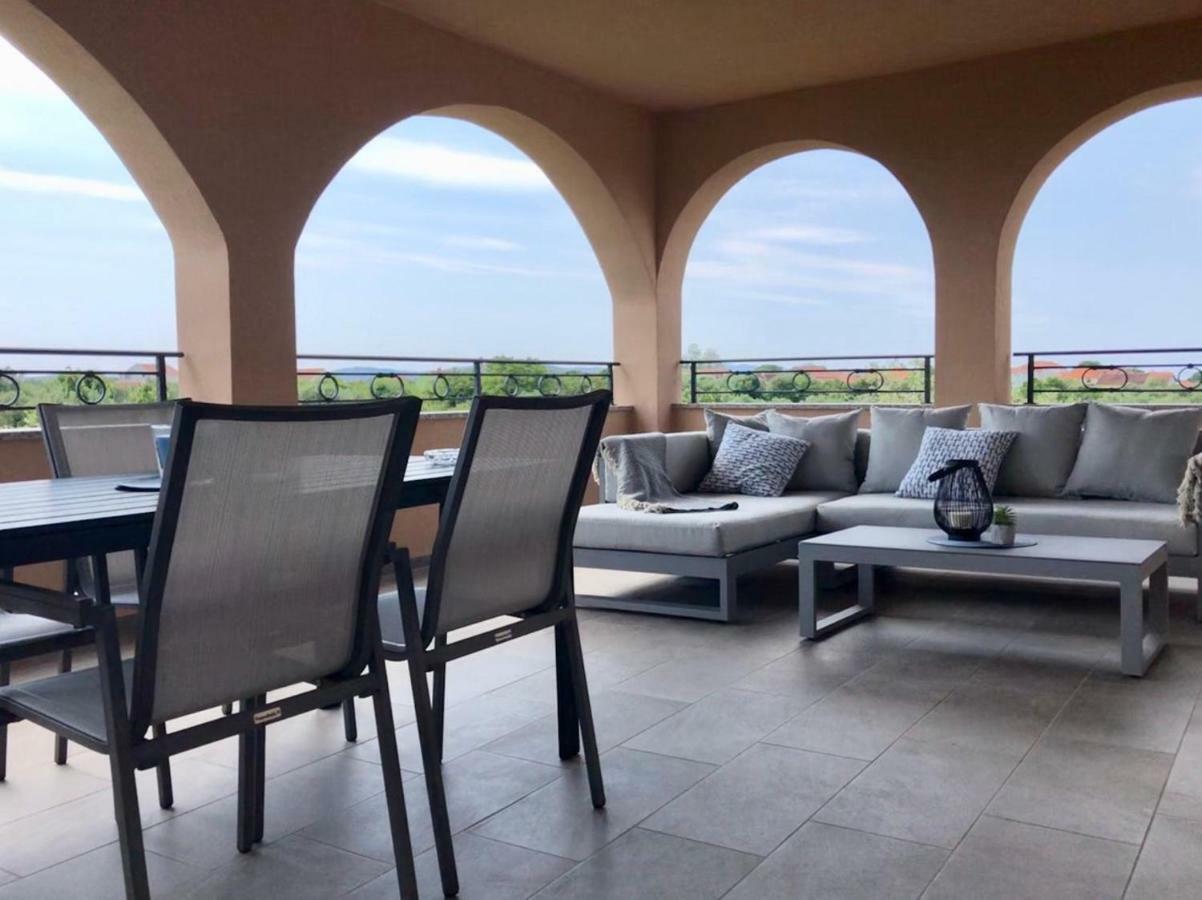 Luxury Apartments Garden Sukosan Ngoại thất bức ảnh